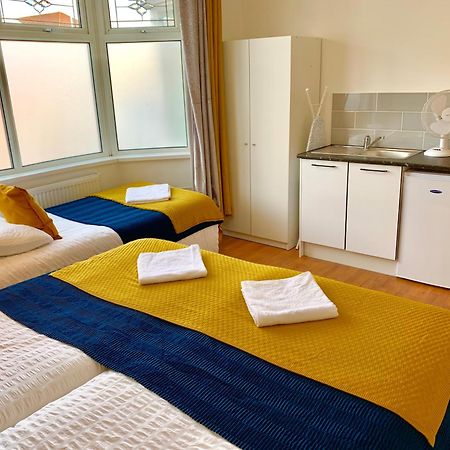 London Studio Apartments, Private Bathrooms And Parking Ілфорд Екстер'єр фото