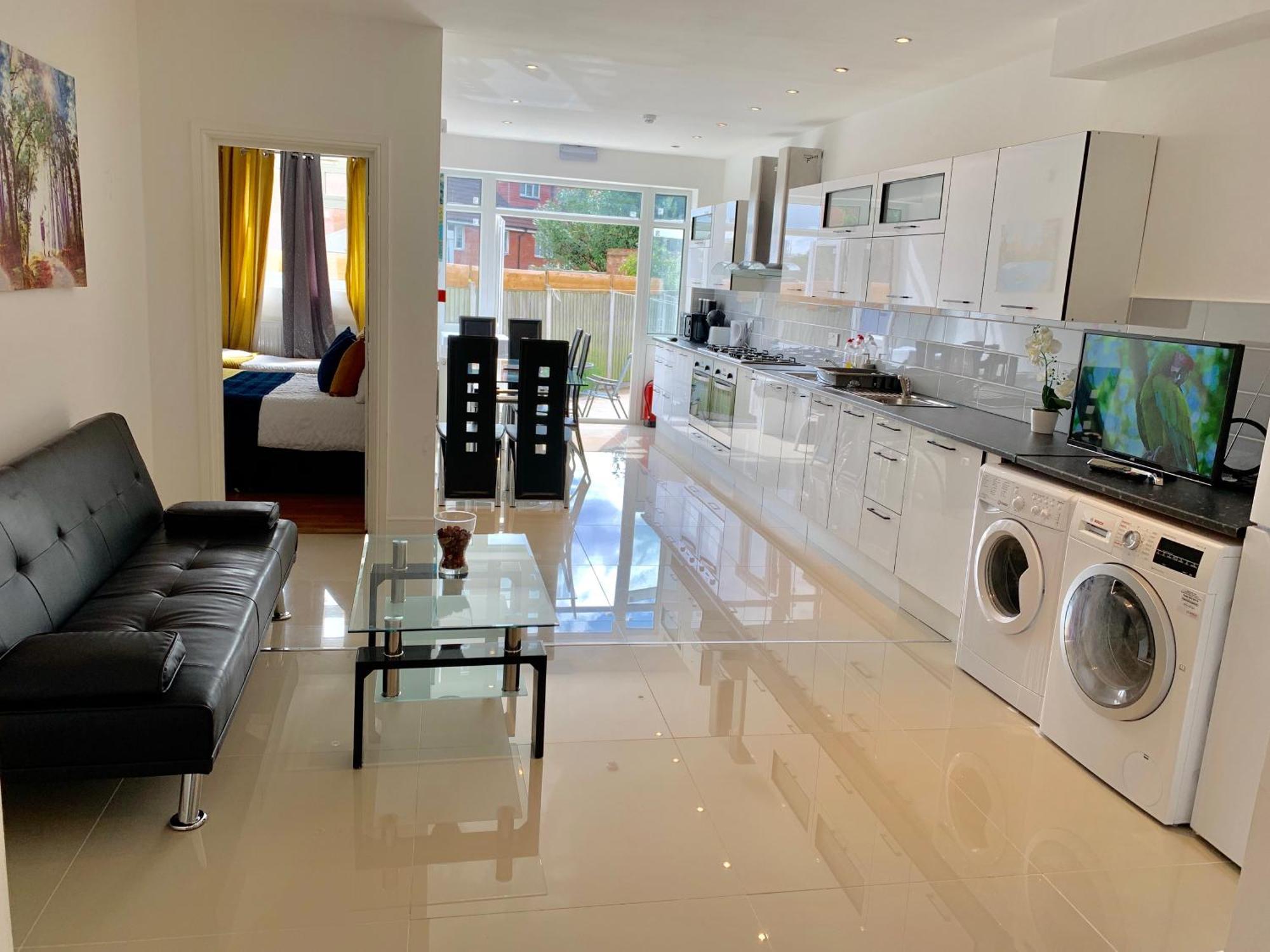London Studio Apartments, Private Bathrooms And Parking Ілфорд Екстер'єр фото
