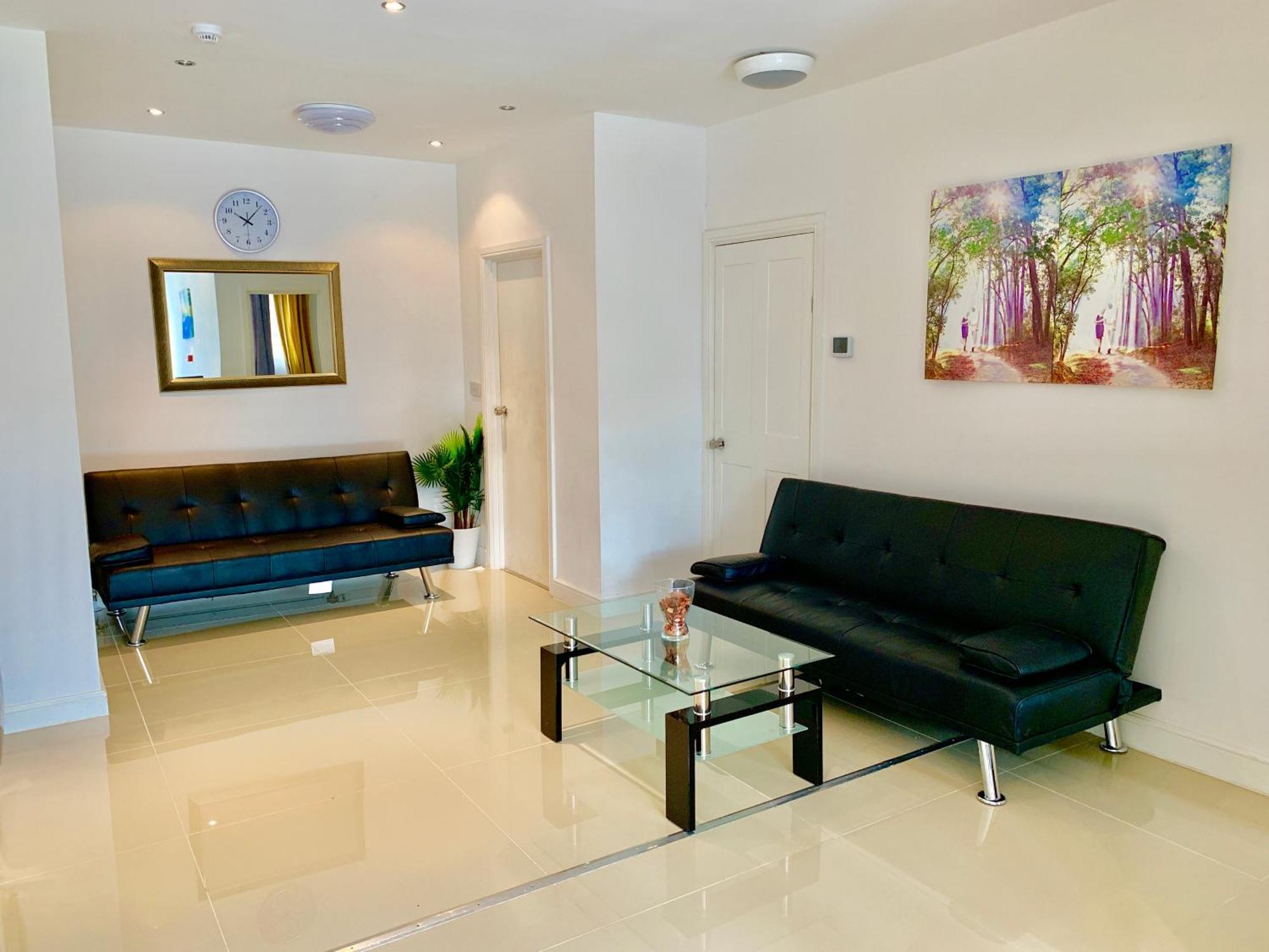 London Studio Apartments, Private Bathrooms And Parking Ілфорд Екстер'єр фото