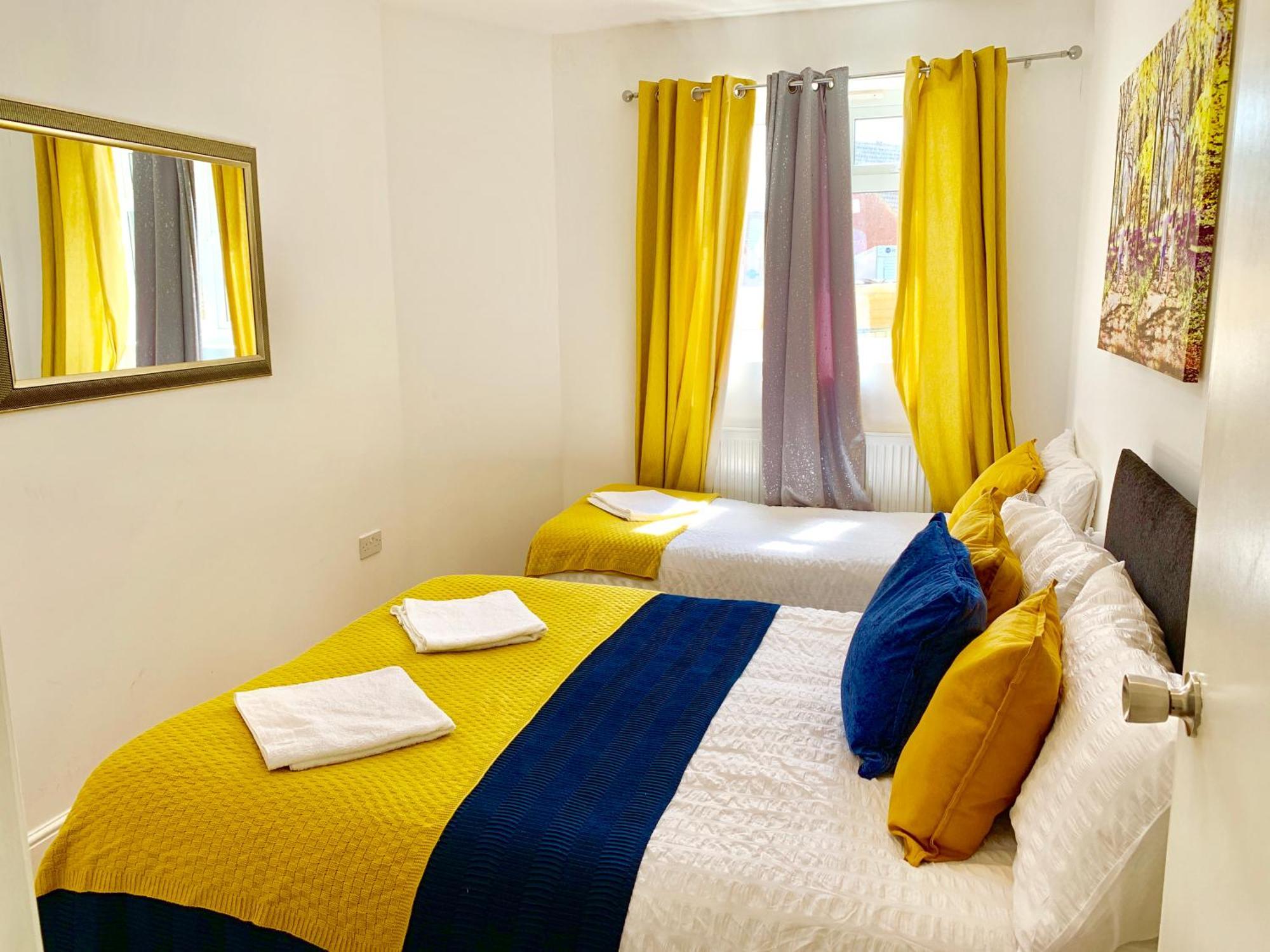 London Studio Apartments, Private Bathrooms And Parking Ілфорд Екстер'єр фото