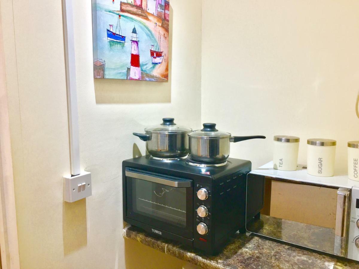London Studio Apartments, Private Bathrooms And Parking Ілфорд Екстер'єр фото