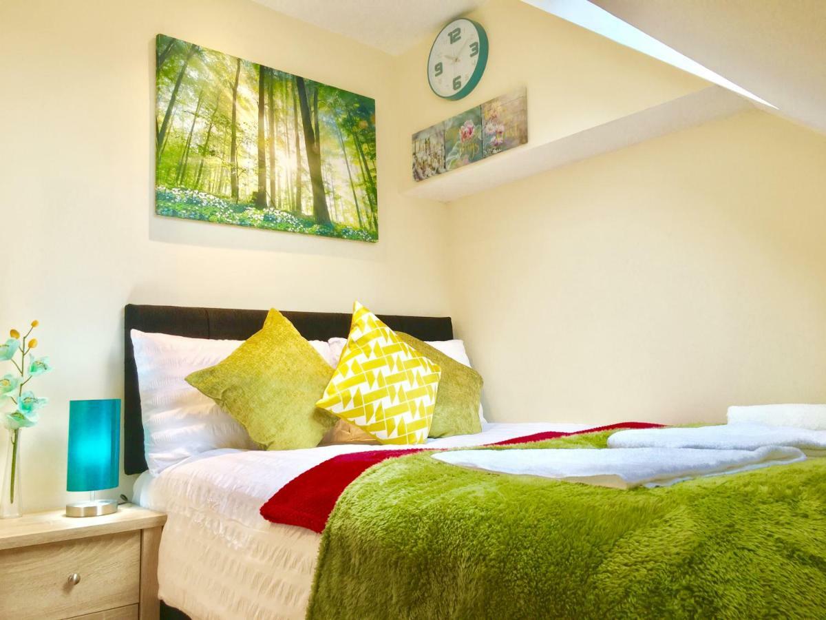 London Studio Apartments, Private Bathrooms And Parking Ілфорд Екстер'єр фото