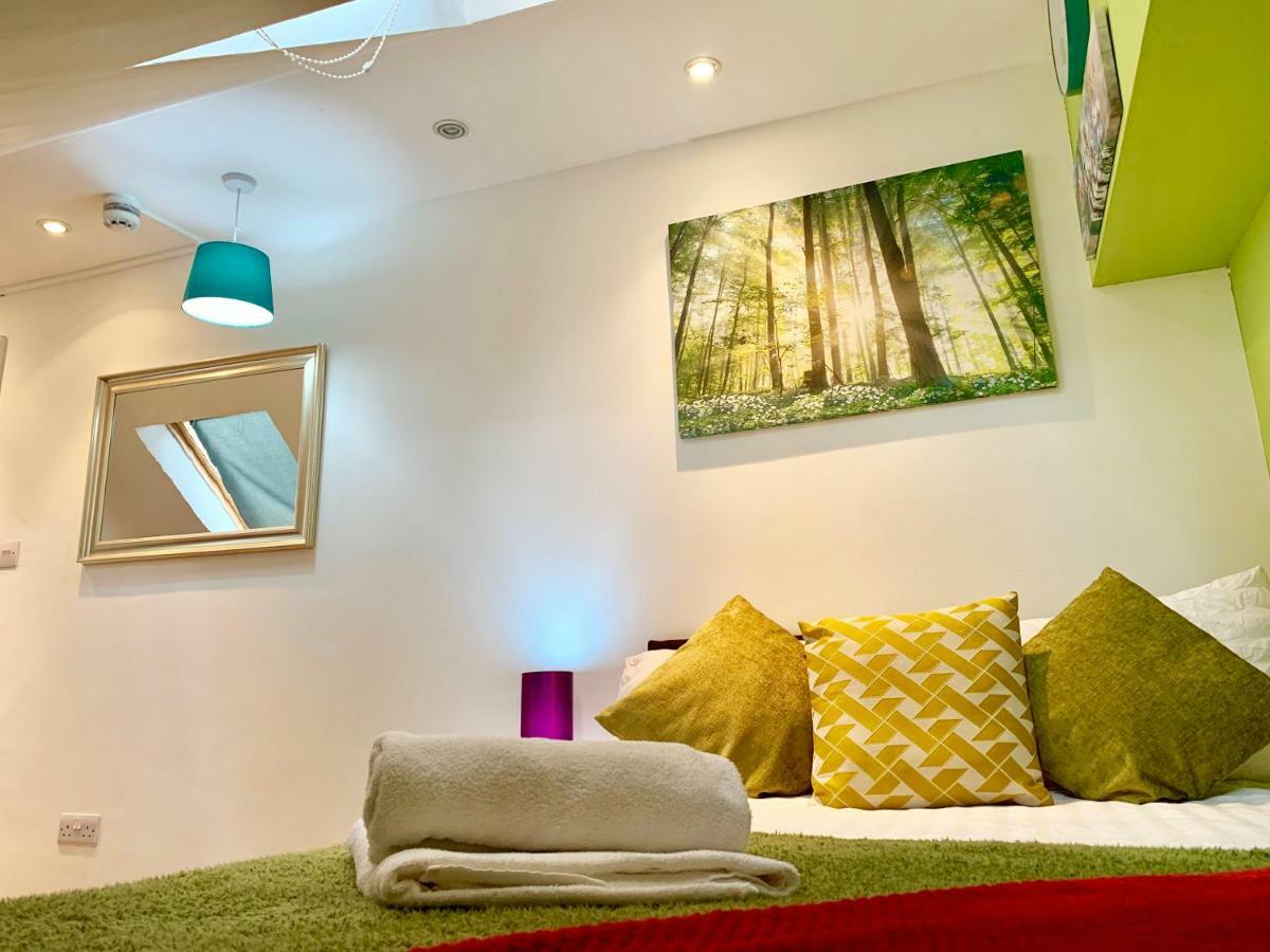 London Studio Apartments, Private Bathrooms And Parking Ілфорд Екстер'єр фото
