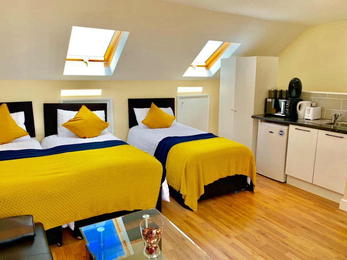 London Studio Apartments, Private Bathrooms And Parking Ілфорд Екстер'єр фото